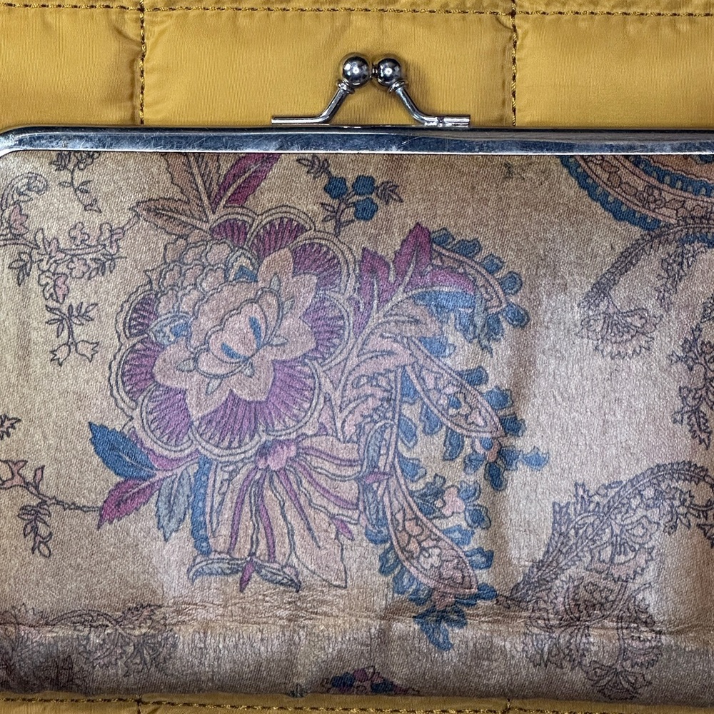 Floral Print Women's Kiss lock Clutch - Picture 2 of 10